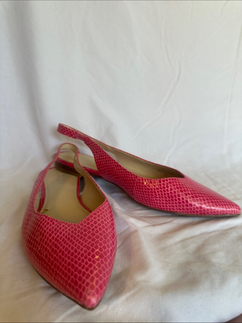 Marc Fisher Pink Pointed Slingback Flats with Textured Finish - Picture 10 of 11